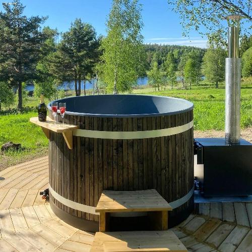 Sjönära sommargård i Värmland