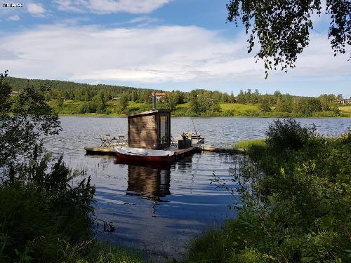Stuga mm med vedeldad bastu